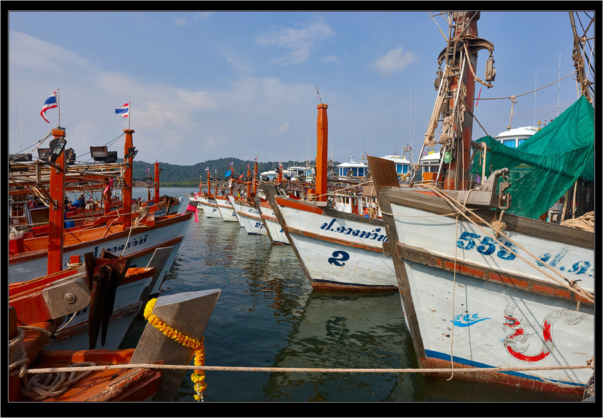 Яхты, корабли, лодки, моряки и морячки (фото)